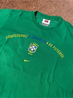 VINTAGE Nike Team Brazil Soccer CBF Green Football Tee